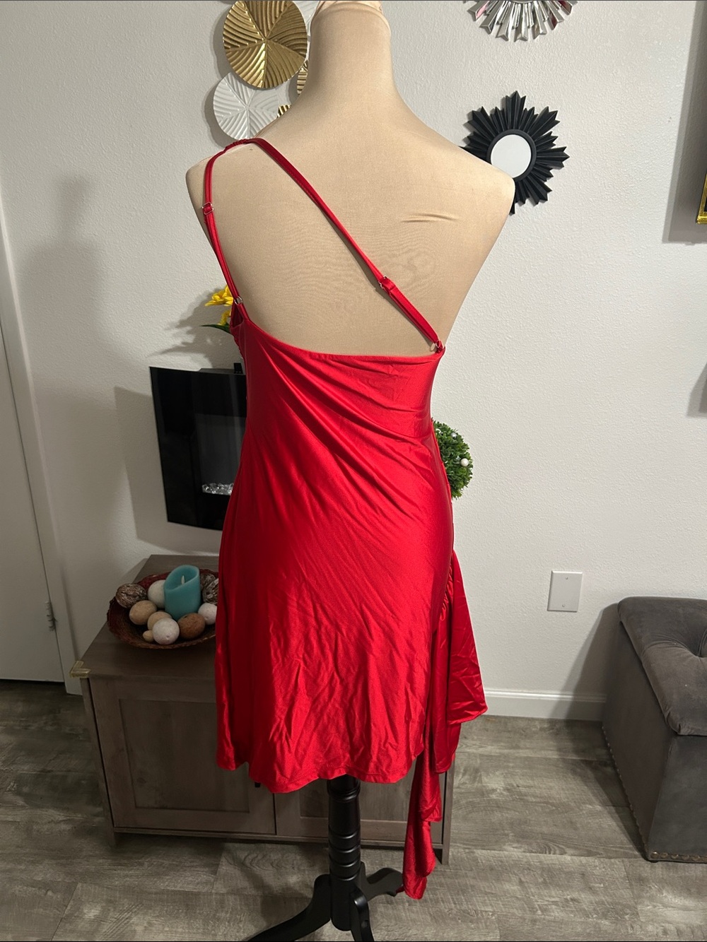 One-Shoulder Red Ruched Cocktail Dress - Picture 3 of 6